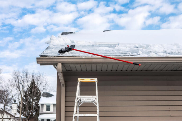 kuidas eemaldada katuselt lumi